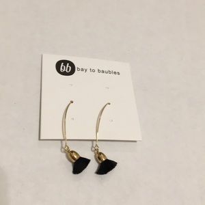 Bay to baubles earrings.